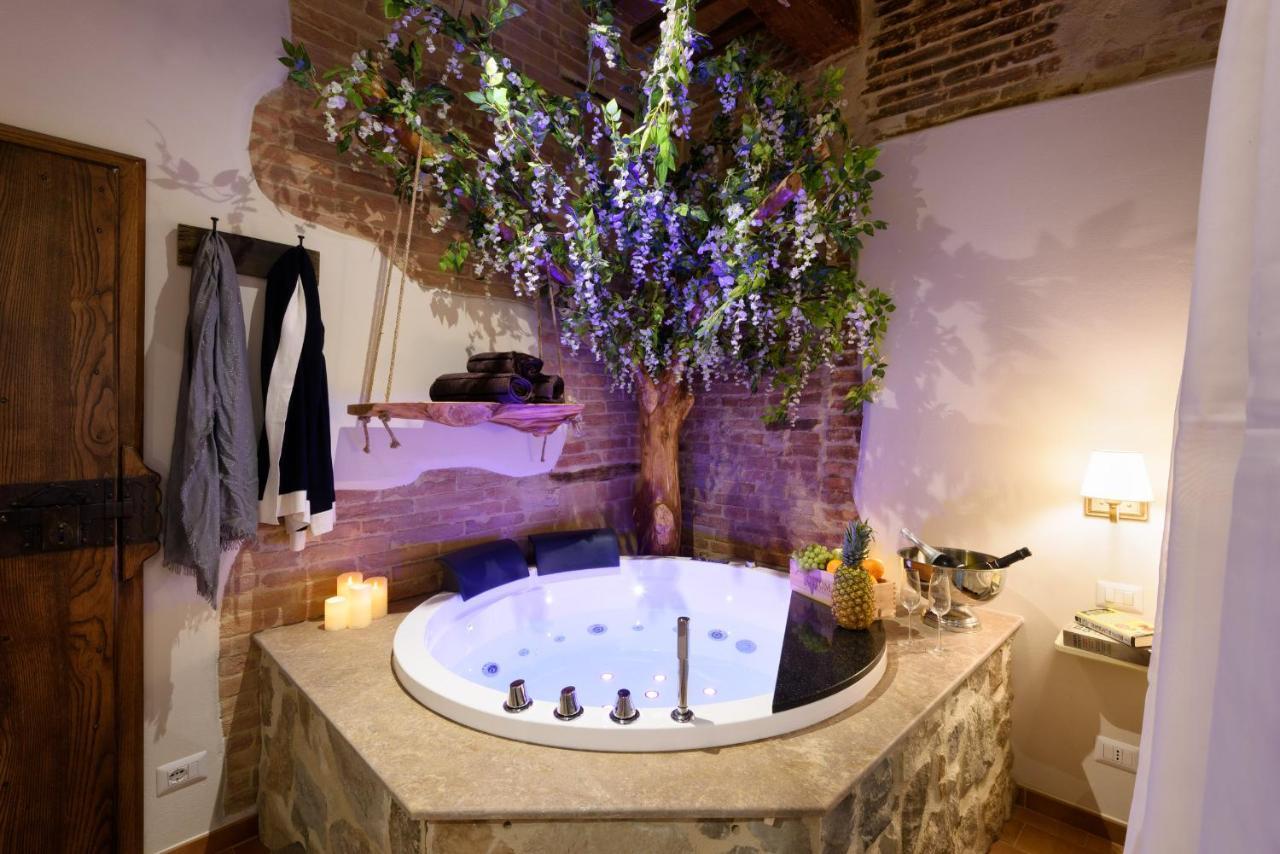 Hortus Conclusus + Free Parking * Sienne